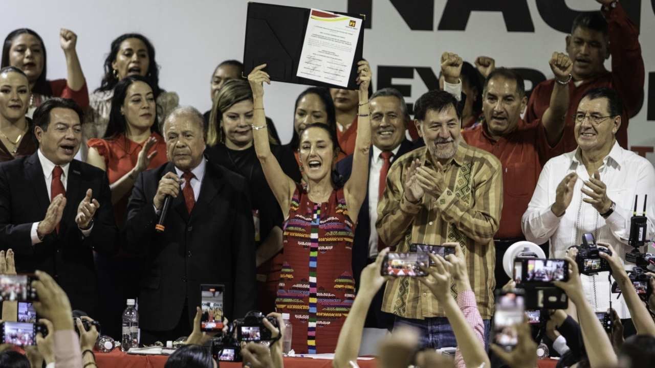 Sheinbaum Recibe Constancia como Coordinadora de Defensa del PT