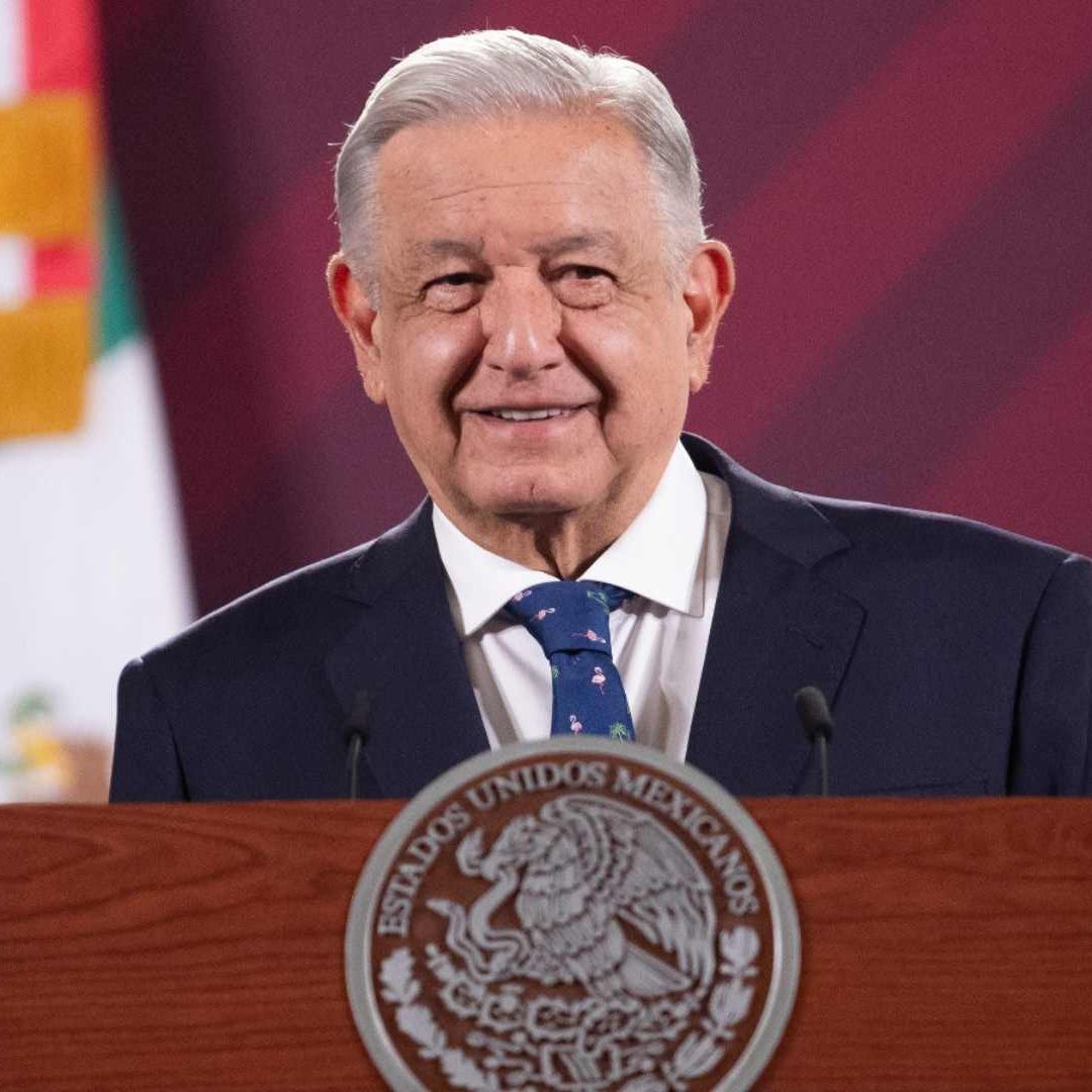 Andrés Manuel López Obrador anunció nueva reunión con padres de normalistas desaparecidos