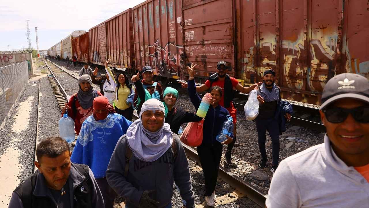 Andrés Manuel López Obrador cuestionó la falta de un plan internacional para ayudar a los países a sacar a sus ciudadanos de la pobreza y así evitar un factor clave de migración