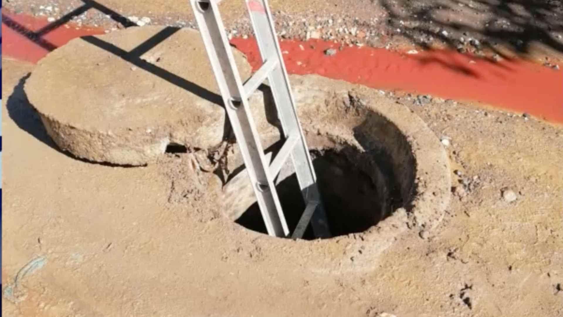 Sangre y residuos brotan del drenaje en Jilotepec