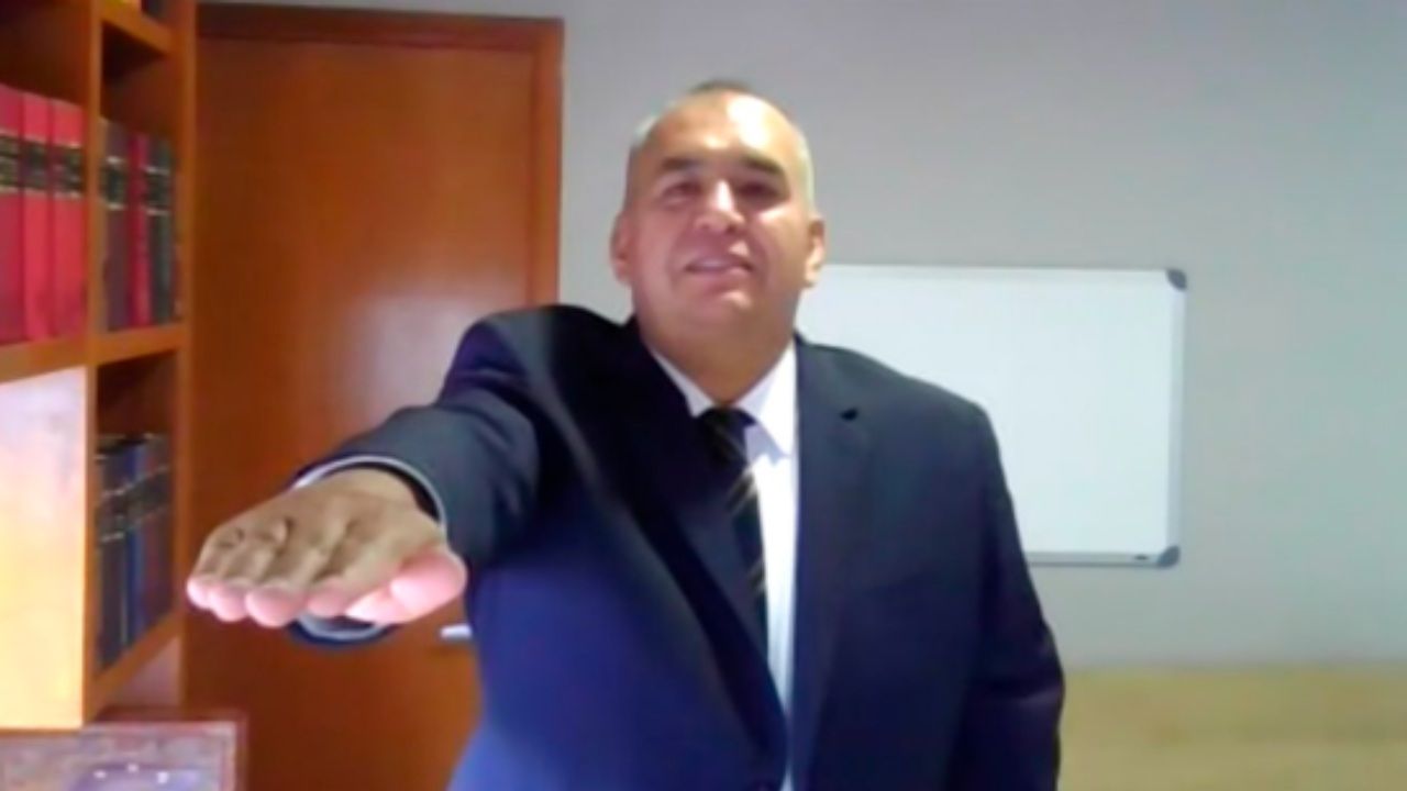 Cesan a Secretario General de Facultad de Derecho por Comentarios Misóginos