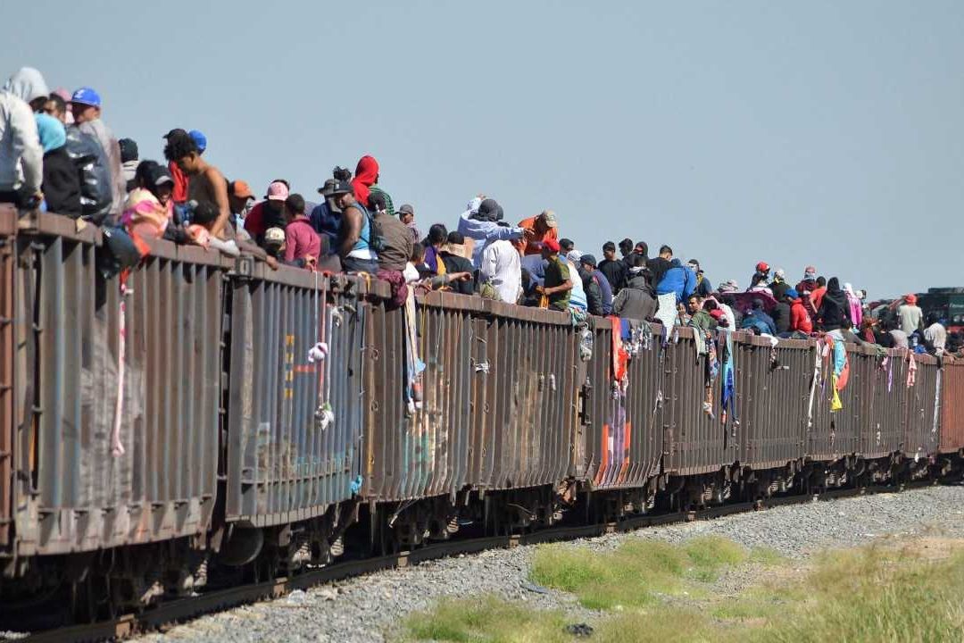 INM y Ferromex Acuerdan Acciones para Evitar que Migrantes Suban a Trenes