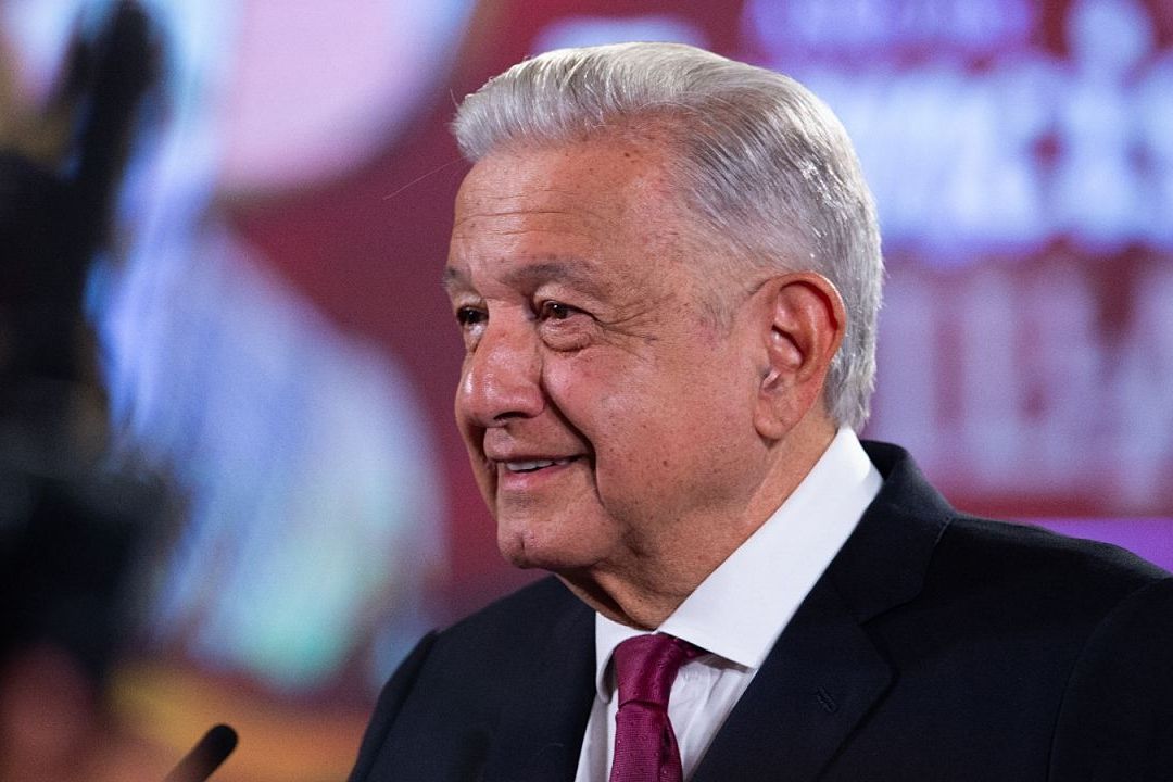 El presidente Andrés Manuel López Obrador presenta su mañanera desde Palacio Nacional