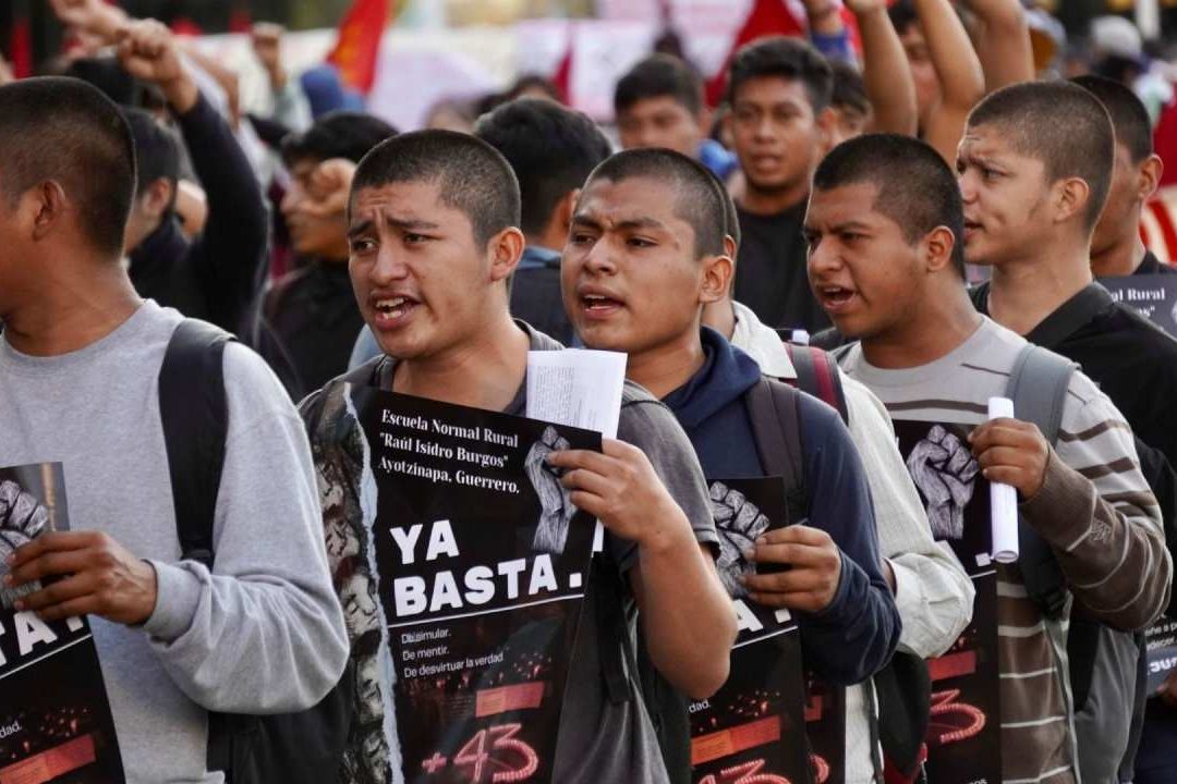 Galería | Así Marcharon por 9 Años del Caso Ayotzinapa