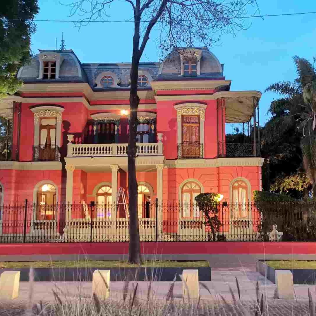 La historia de la Casa de los Enanos es una de las más famosas en Puebla.