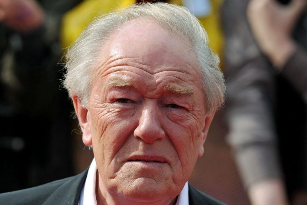 Michael Gambon, conocido por interpretar a Albus Dumbledore en Harry Potter murió a los 82 años de edad tras contraer neumonía