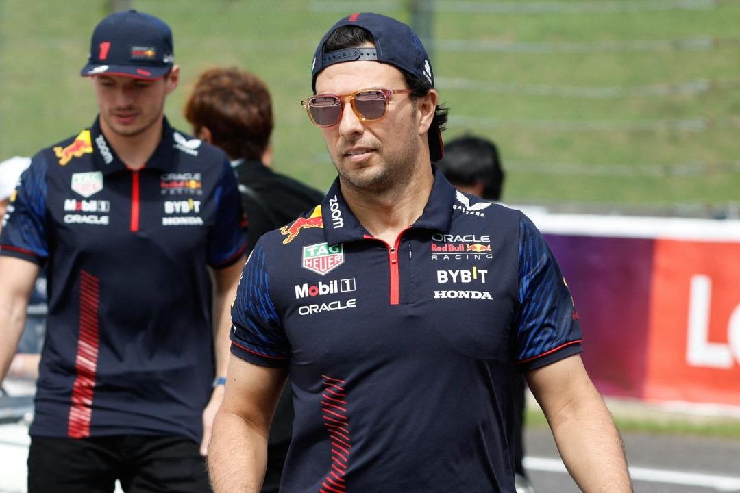 Checo Pérez dio a conocer que se convirtió en papá por cuarta vez