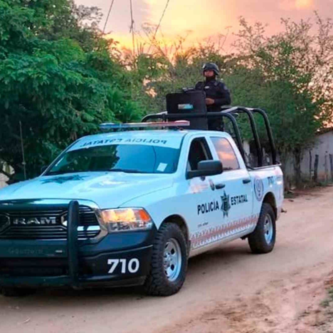 Policías estatales en recorrido de vigilancia el 1 de octubre de 2023.