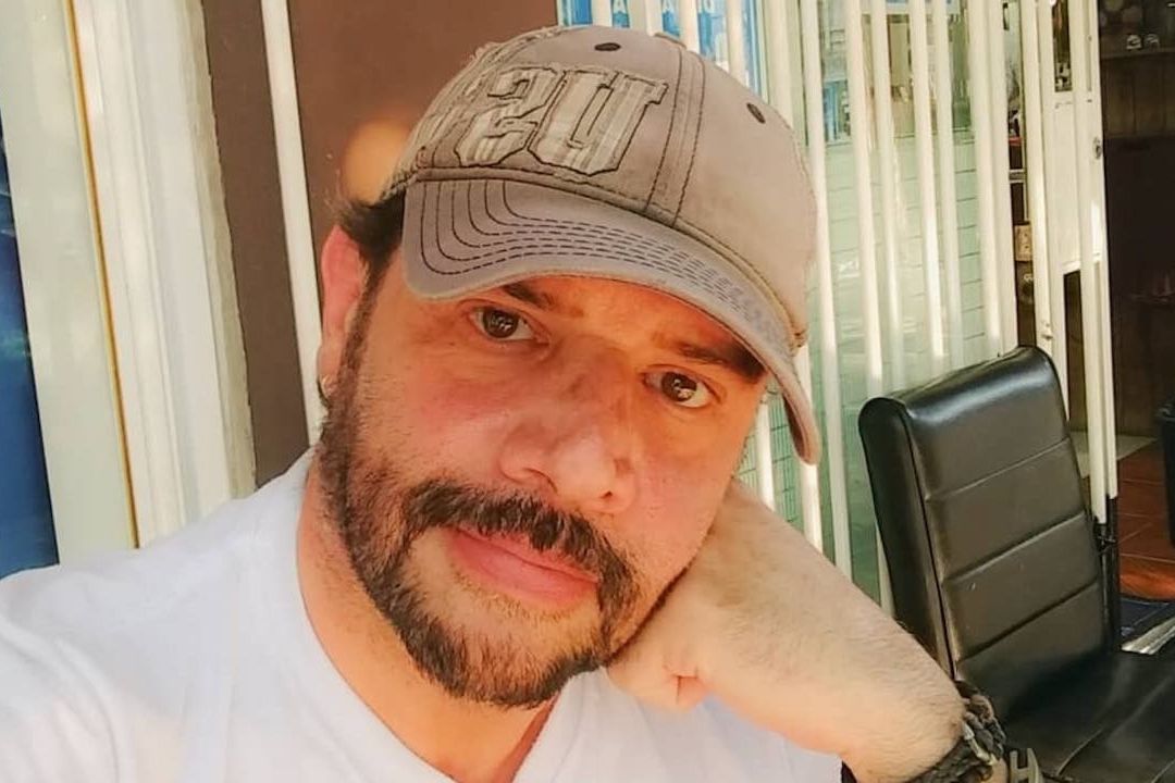 Héctor Parra seguirá en prisión, repondrá audiencia
