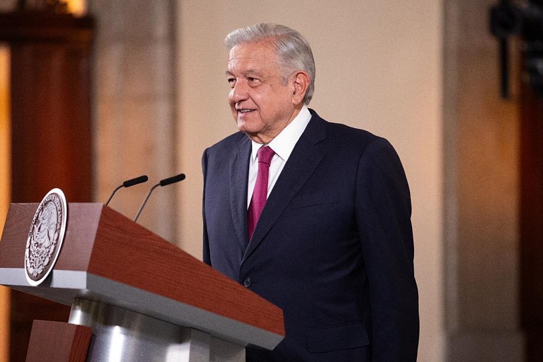 El presidente Andrés Manuel López Obrador presenta su mañanera desde Palacio Nacional