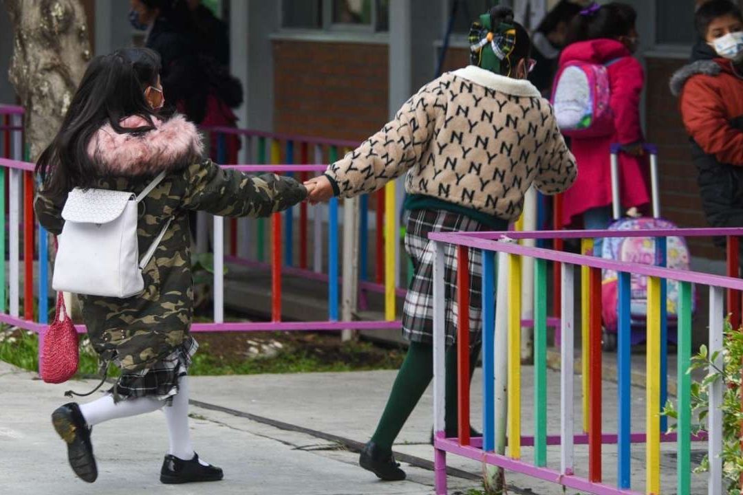 Checa si hay clases el 12 de octubre 2023 en México