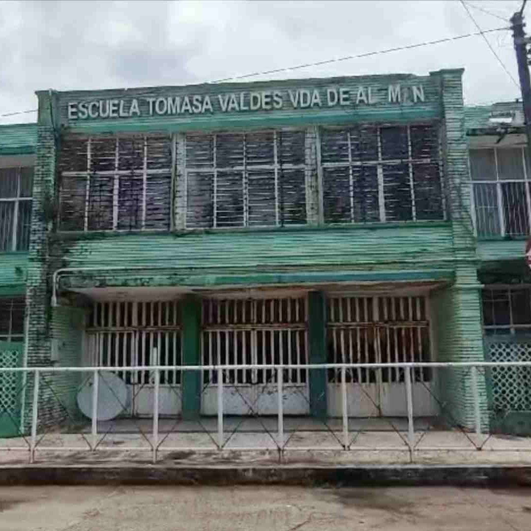 Demolerán escuela primaria Artículo 123 en Coatzacoalcos
