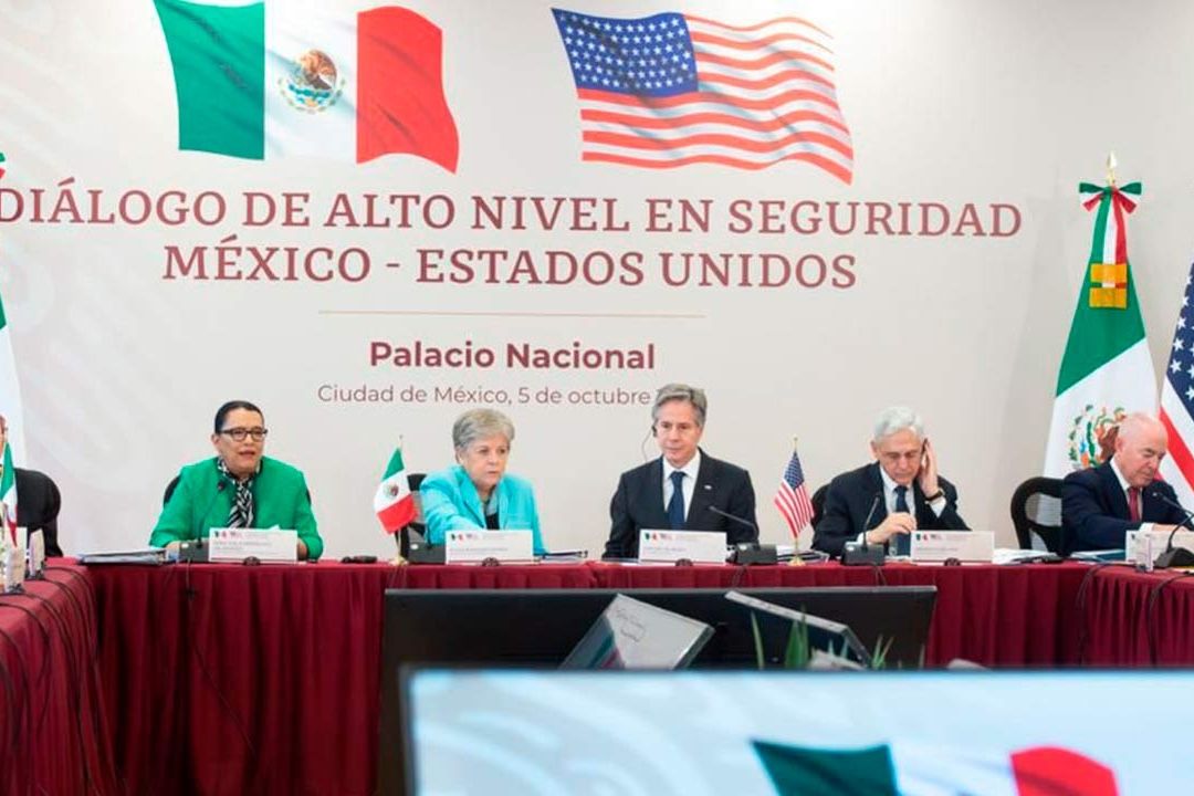 Funcionarios participando en el Diálogo de Alto Nivel en Seguridad entre México y Estados Unidos.
