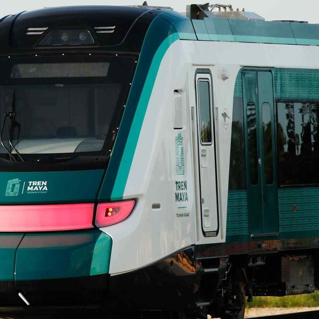Convoy del Tren Maya en recorrido de prueba el 1 de septiembre de 2023.