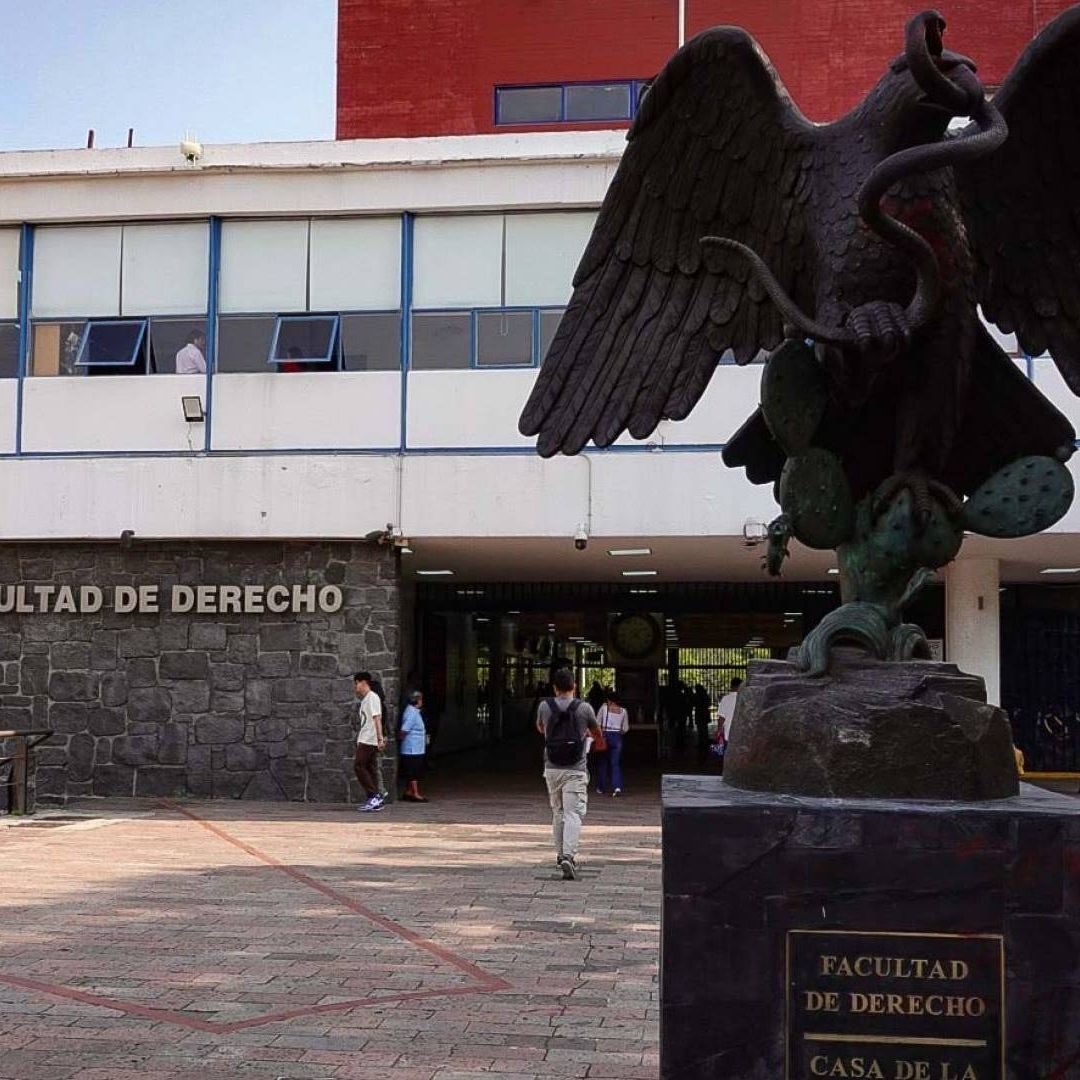 Facultad de Derecho de la UNAM cierra instalaciones por presunta plaga de chinches