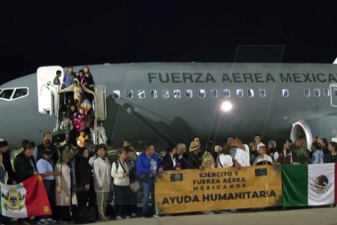 Llega al AIFA Segundo Avión Con Mexicanos Repatriados de Israel