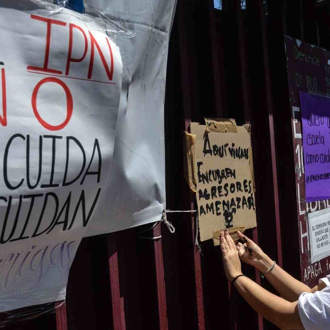 Investigan a Alumno del IPN por Editar y Vender Fotos Intimas de Compañeras