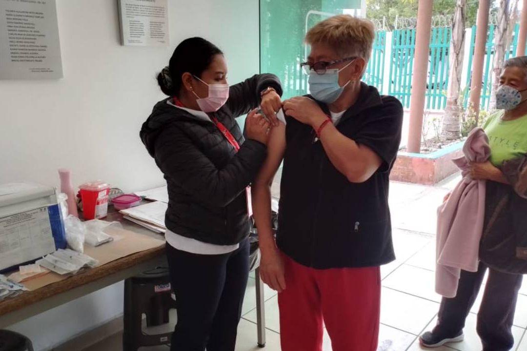 La campaña de vacunación de COVID-19 e Influenza estacional para la temporada invernal 2023-2024 dio inició en la CDMX