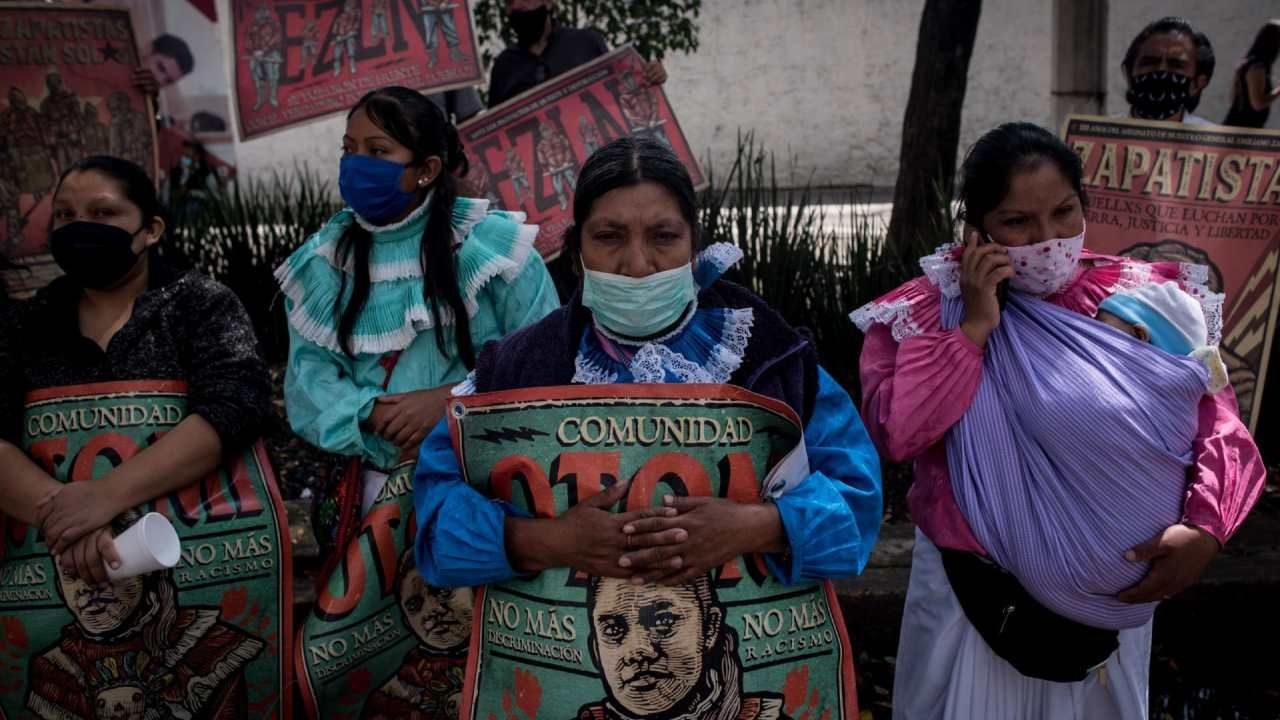 Indígenas otomíes bloquean la Avenida México-Coyoacán