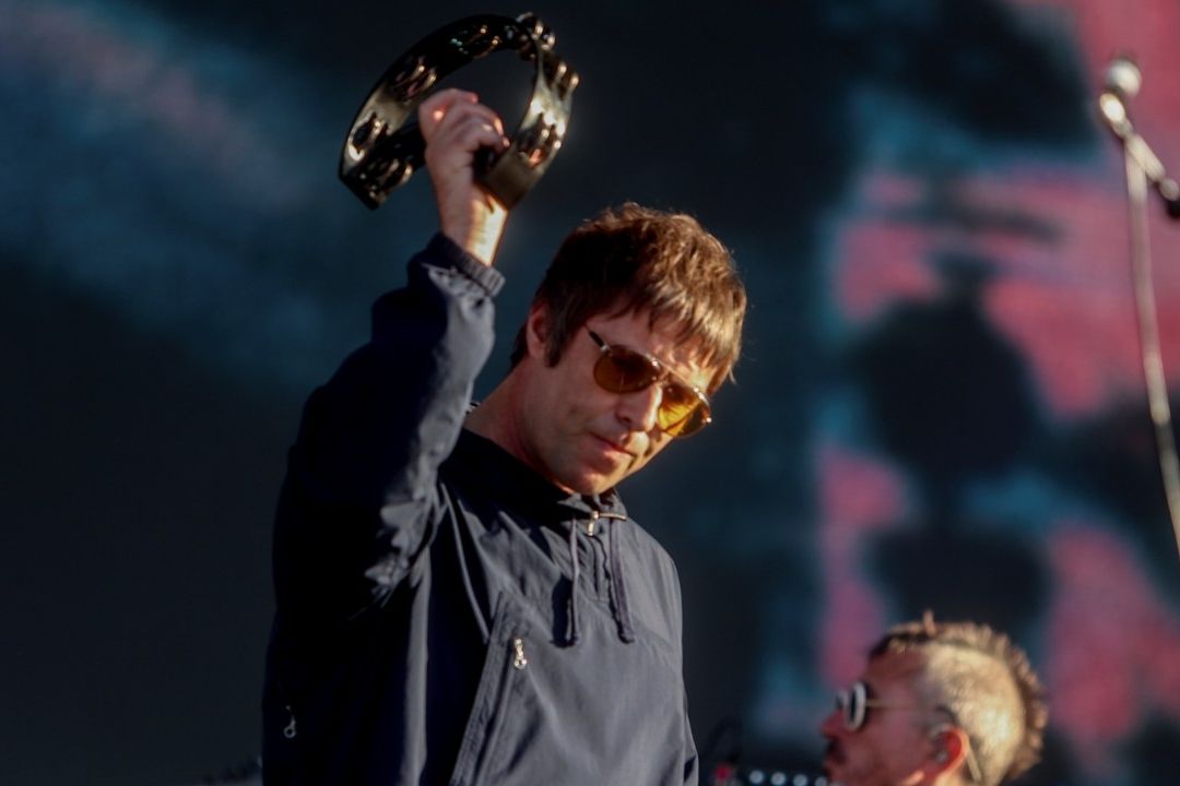 El excantante de Oasis, Liam Gallagher, anunció hoy una gira el próximo año por el 30 aniversario de Definitely Maybe