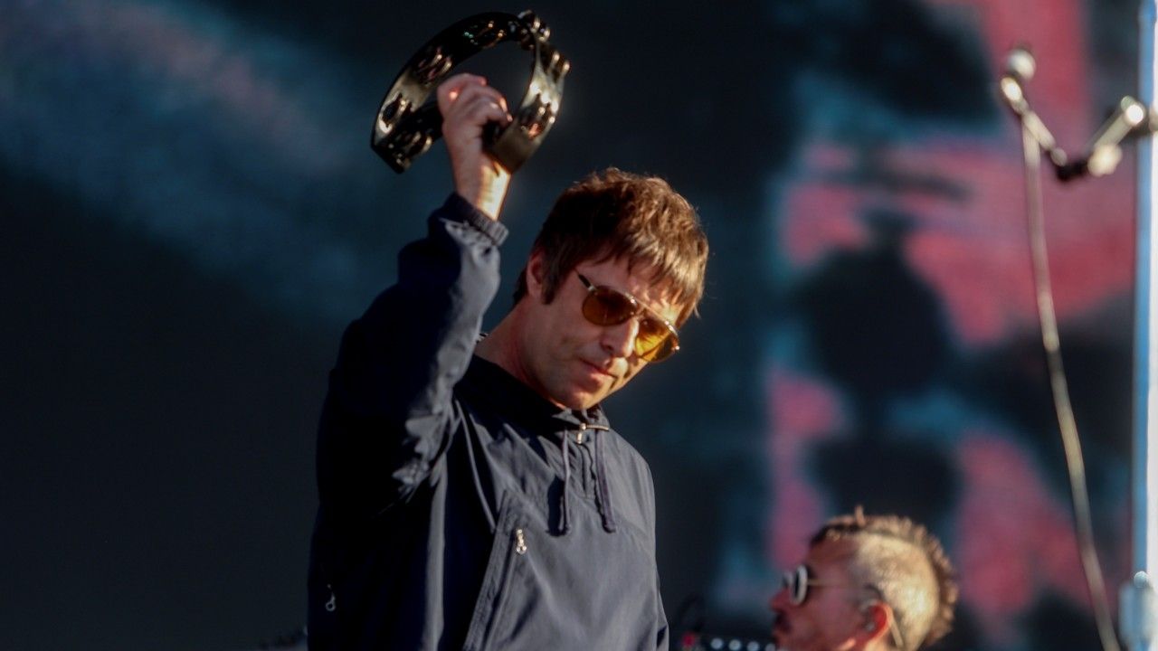 El excantante de Oasis, Liam Gallagher, anunció hoy una gira el próximo año por el 30 aniversario de Definitely Maybe
