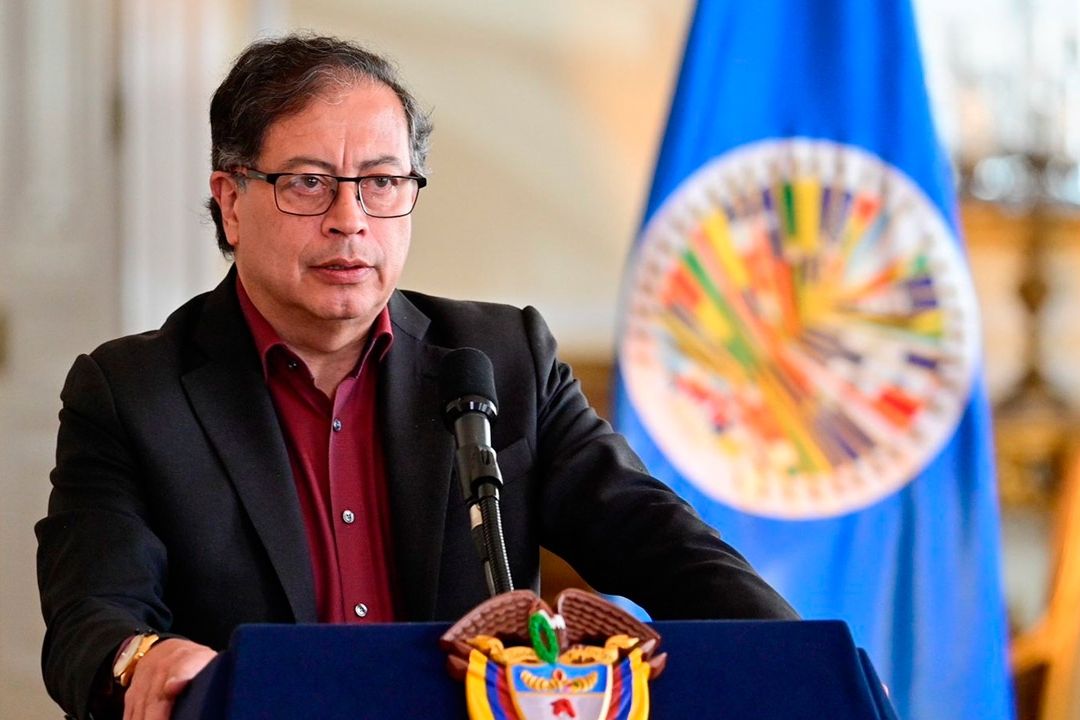 Gustavo Petro, presidente de Colombia, hablando en un evento