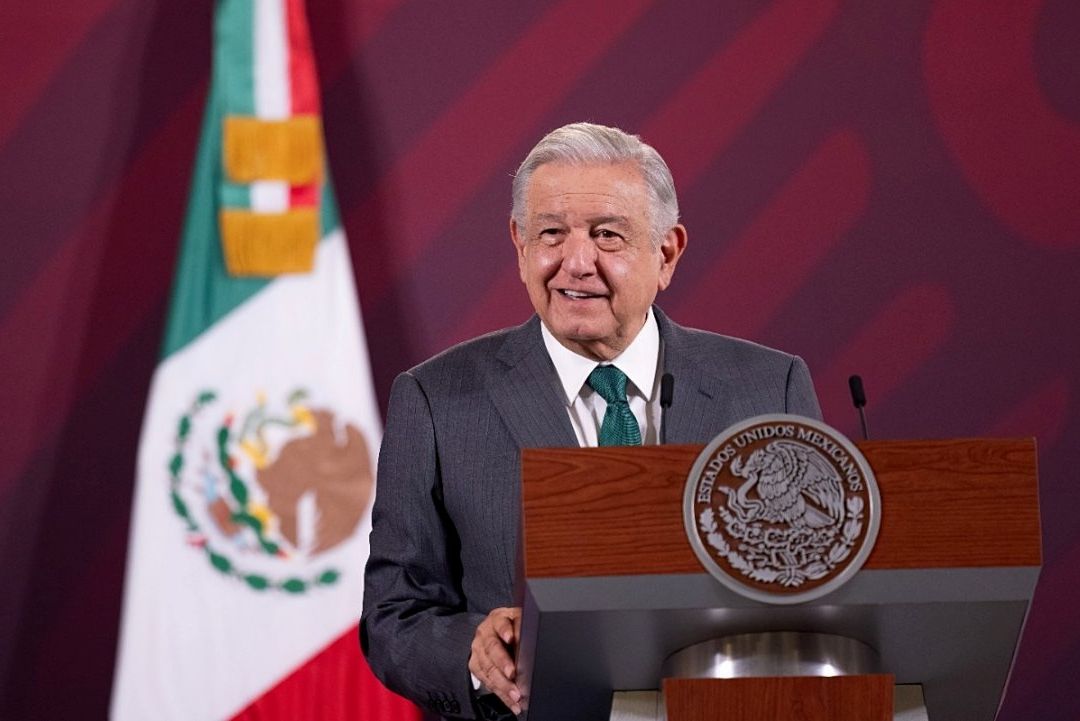 El presidente Andrés Manuel López Obrador presenta su mañanera desde Palacio Nacional