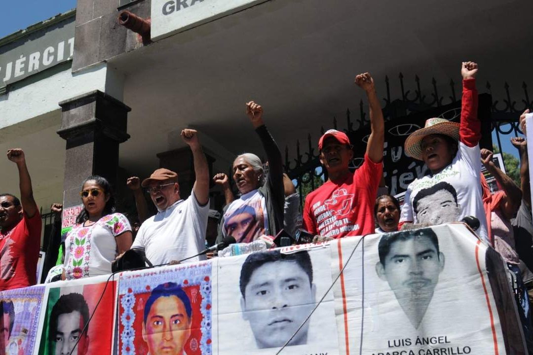 Caso Ayotzinapa: ¿Qué Decían los Mensajes entre Comandante de Iguala y 'El Gil'?