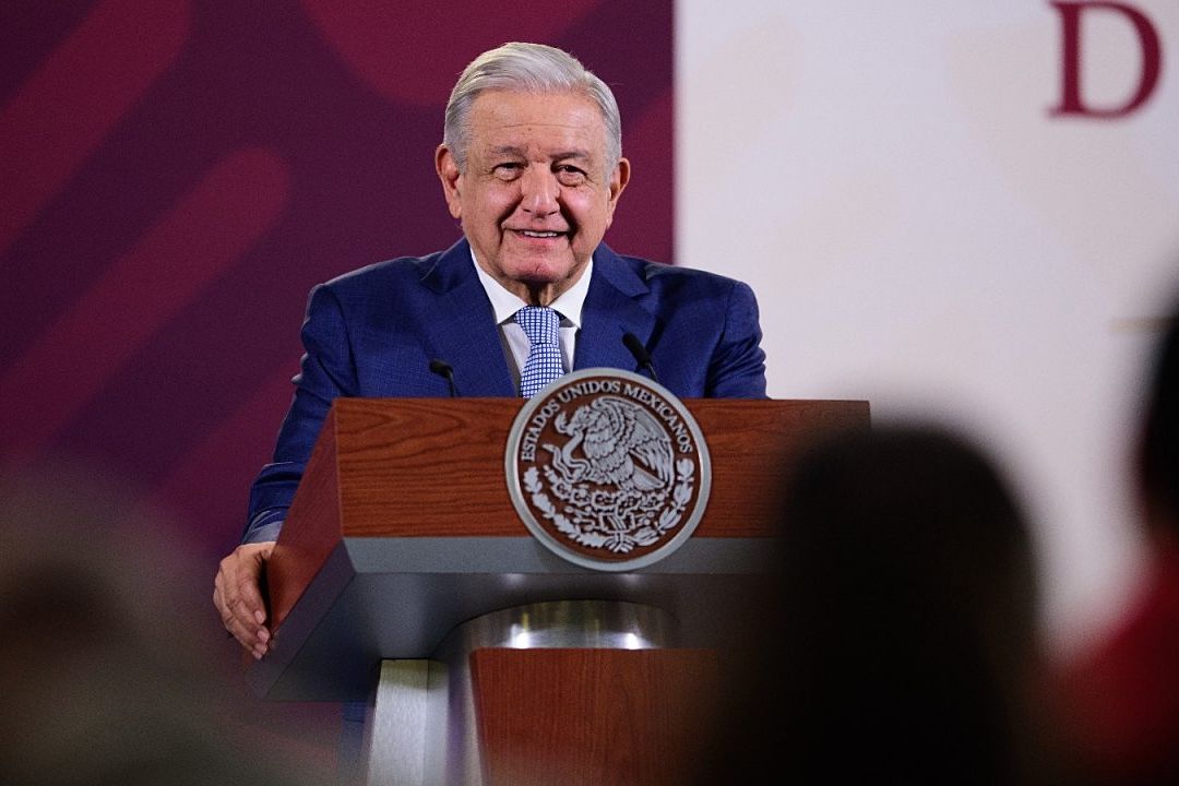 El presidente Andrés Manuel López Obrador presenta su mañanera desde Palacio Nacional