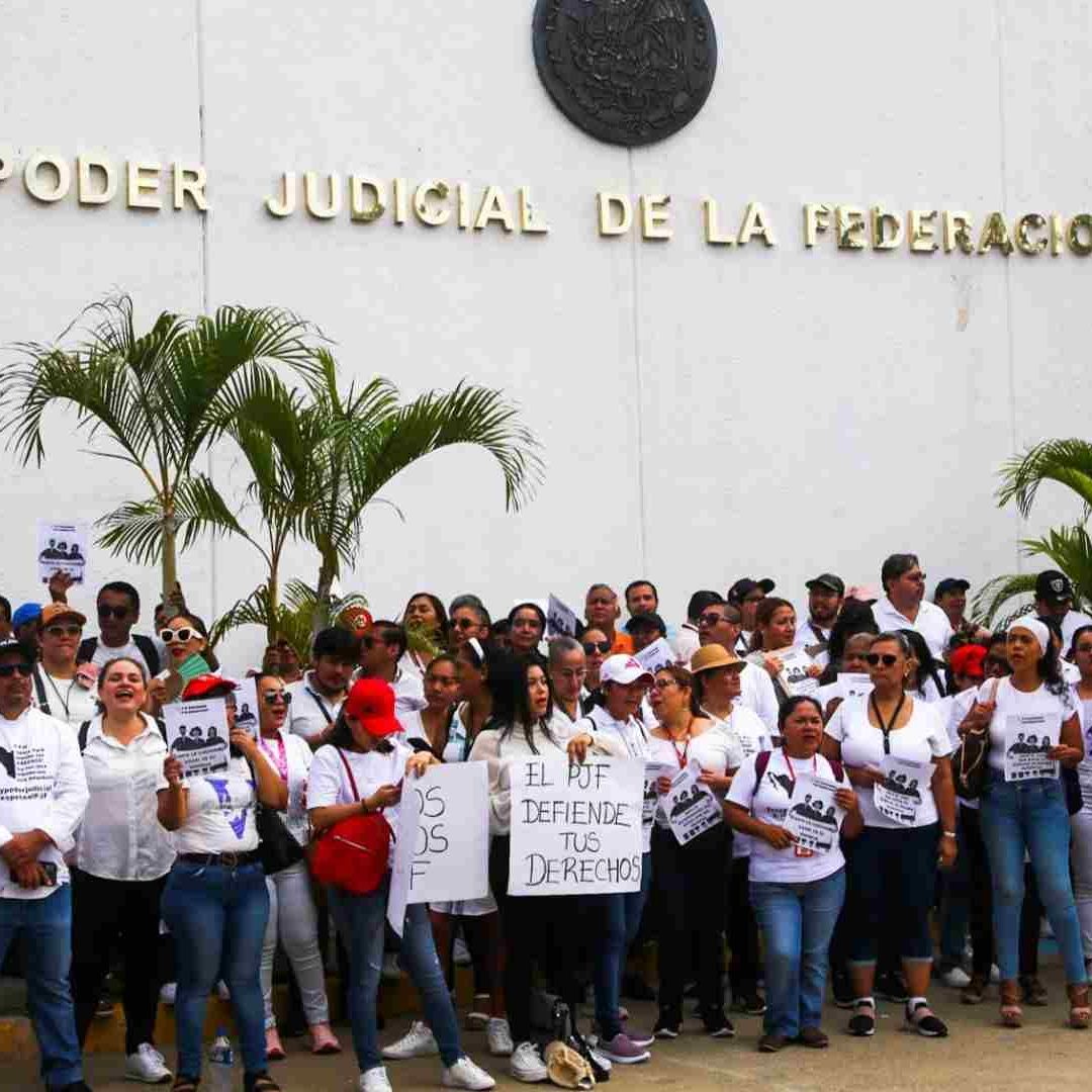 Trabajadores del Poder Judicial protestaron frente a las instalaciones en Acapulco