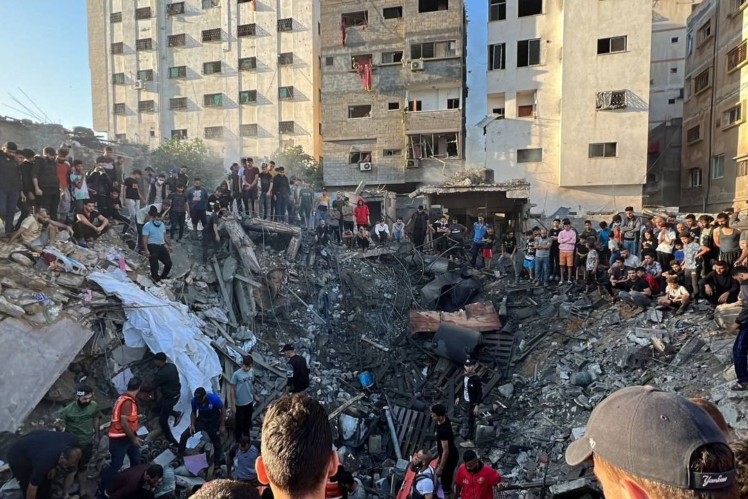 La Franja de Gaza, un territorio pobre y estrecho de 362 km2, está sometido a un bloqueo israelí por tierra, aire y mar desde que Hamás tomó el poder allí en 2007