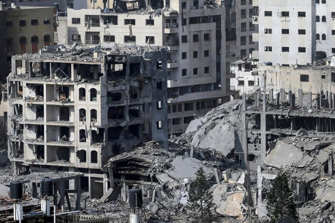 Israel Intensifica Bombardeos sobre Gaza; ONU Advierte Crisis Sanitaria
