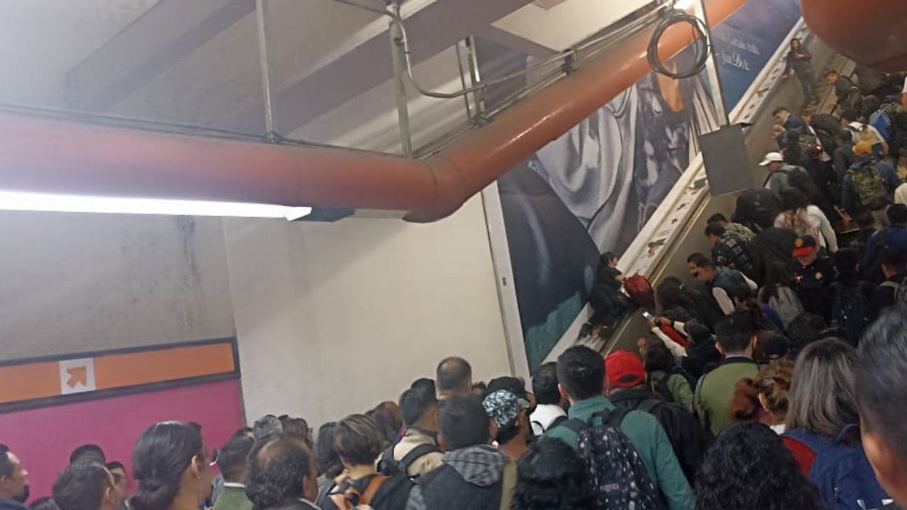 La estación del Metro Polanco de la Línea 7 vivió momentos angustiantes hoy tras un accidente en las escaleras