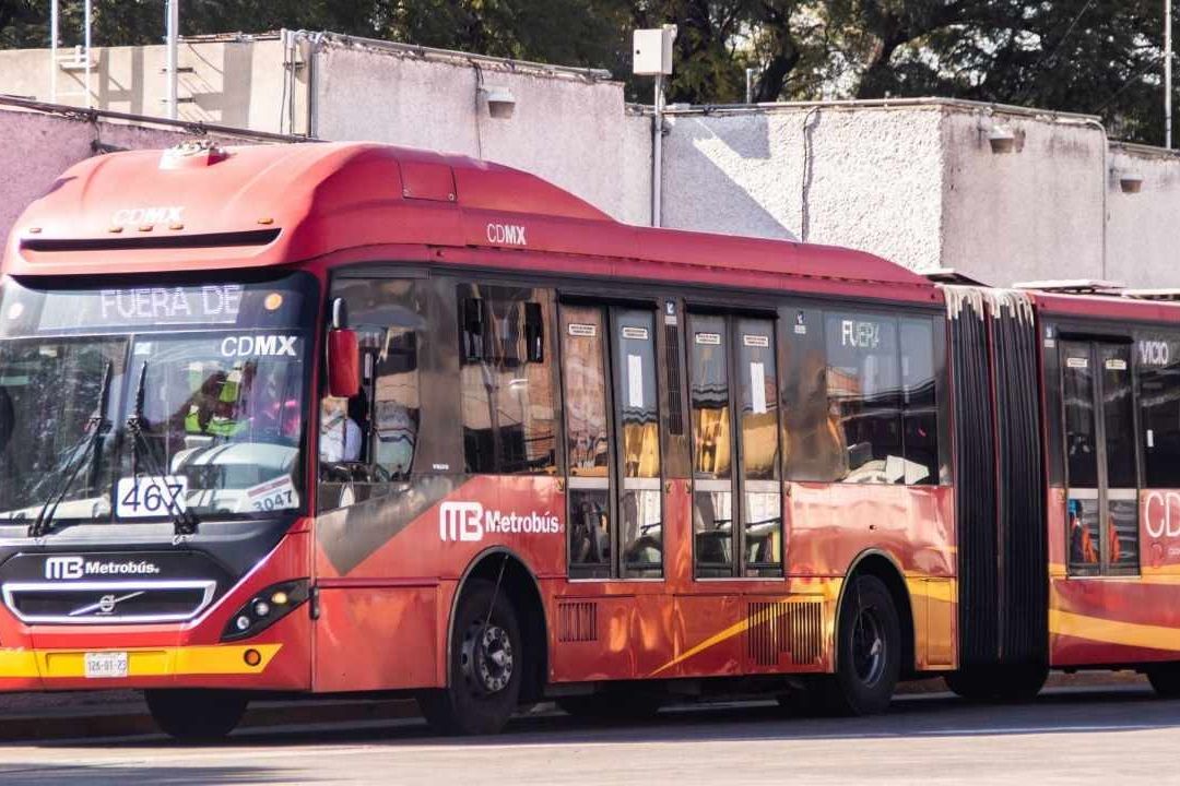 Metrobús anuncia cambios en estación La Raza de la Línea 1