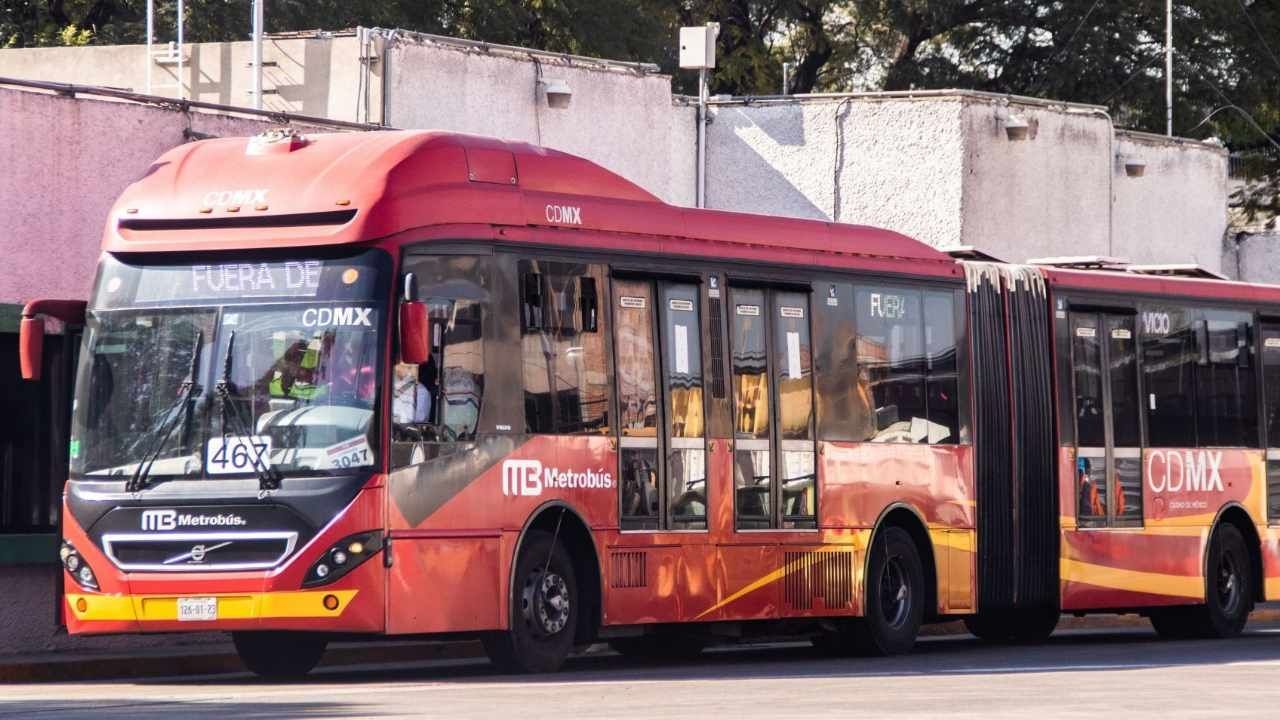 Metrobús anuncia cambios en estación La Raza de la Línea 1