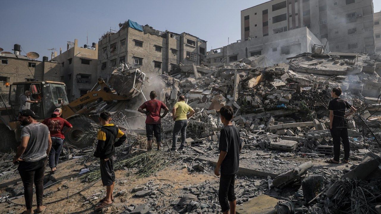 "Aquí No Habrá Paz": Civiles en Israel Toman las Armas Tras la Masacre de Hamás
