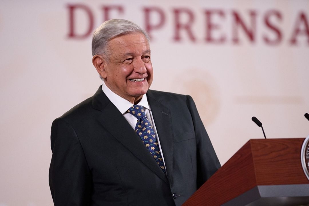 El presidente Andrés Manuel López Obrador presenta su mañanera desde Palacio Nacional