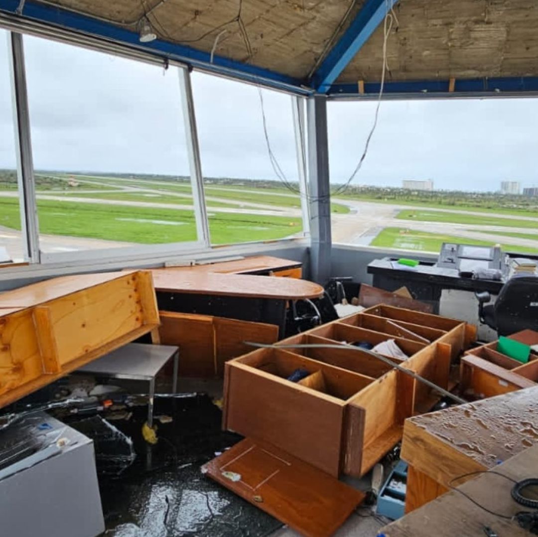 Daños en el Aeropuerto Internacional de Acapulco tras el paso del huracán Otis