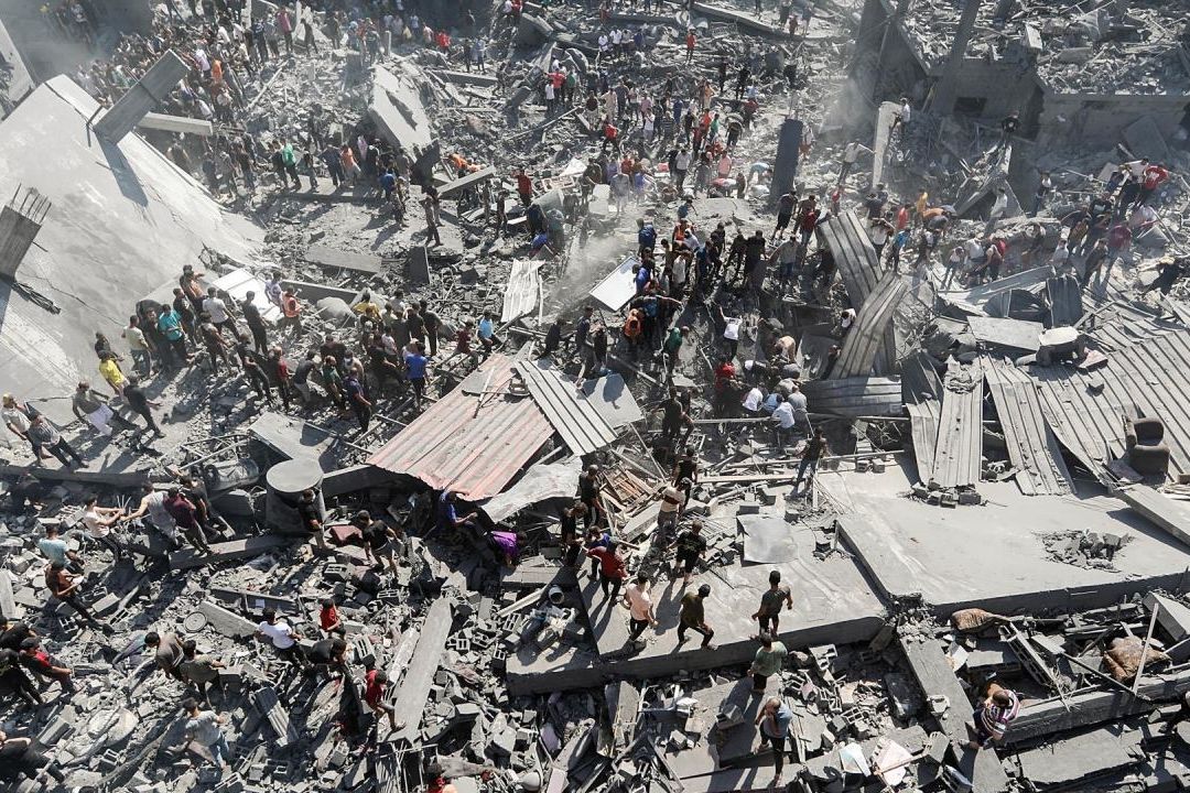 El Número de Muertos en Gaza Supera los 7,000 Desde el Inicio de la Guerra Israel-Hamás