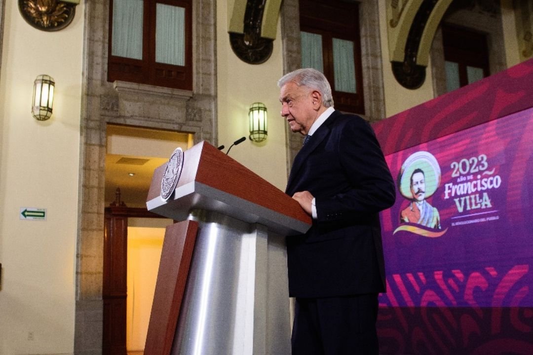 El presidente Andrés Manuel López Obrador presenta su mañanera desde Palacio Nacional