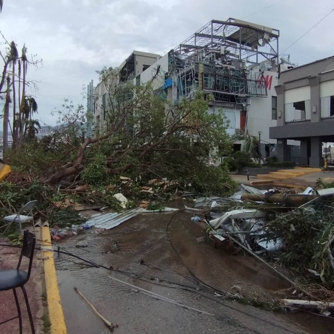 Destrozos por paso de Otis en Acapulco