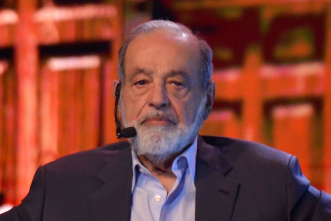 Carlos Slim señaló que la Ley de 40 horas semanales no es correcta y dio una nueva propuesta