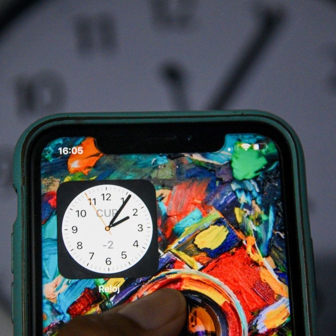 Por qué cambió la hora en celulares en México este octubre 2023