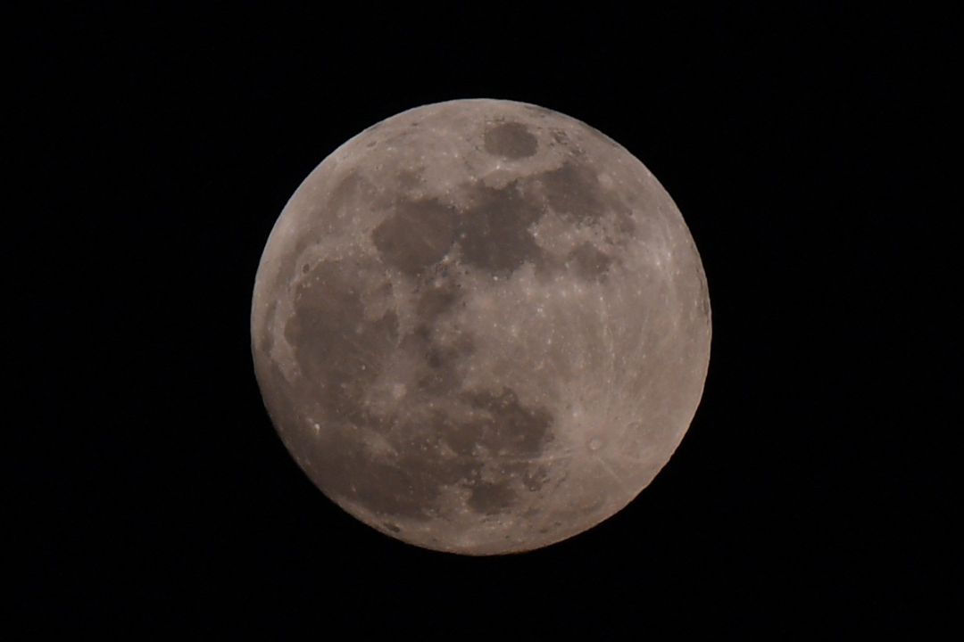 La Tierra Albergaría en su Interior Restos de la Colisión que Formó la Luna