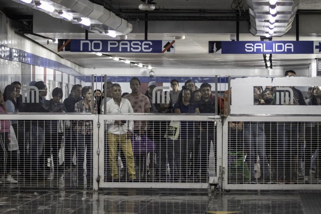 El Día de Muertos ha llegado, pero al no ser un festivo oficial, muchos se preguntan a qué hora abre el Metro