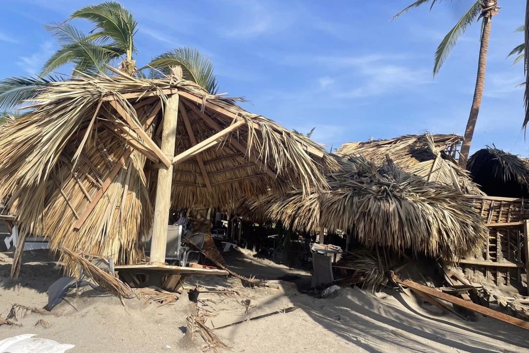 Barra Vieja, entre Restaurantes Destruidos y la Ausencia de Turismo