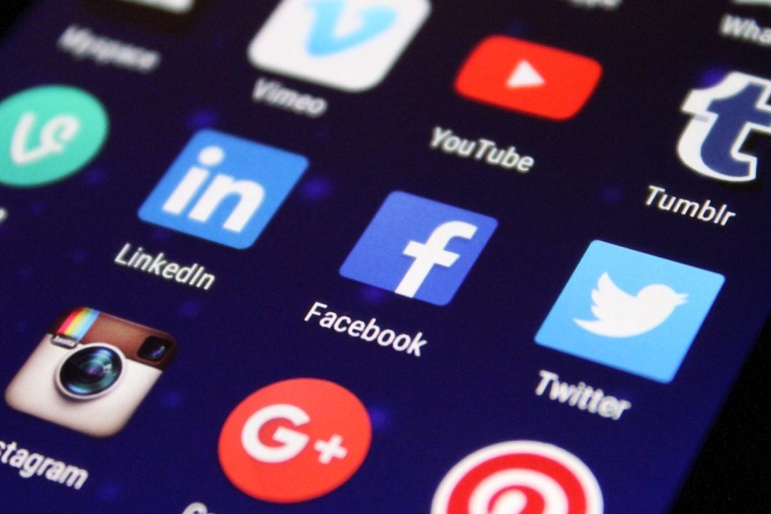 Checa qué sucede con las redes sociales de una persona fallecida