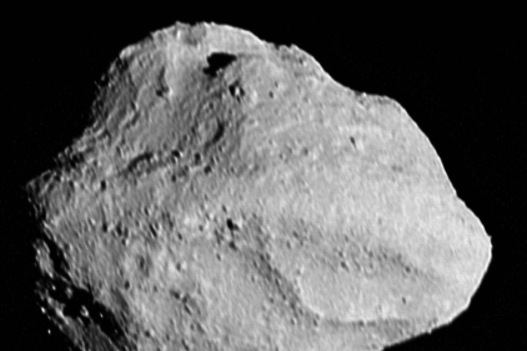 El descubrimiento sucedió el miércoles cuando Lucy pasó cerca de Dinkinesh, a 480 millones de kilómetros en el principal cinturón de asteroides entre Marte y Júpiter