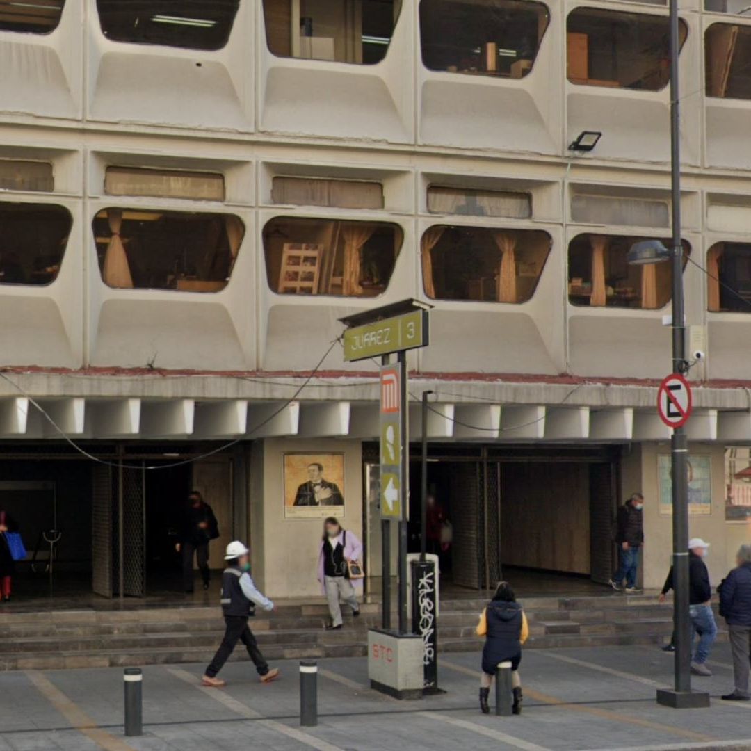 Trabajador Cae de Elevador de Oficinas de Estación del Metro Juárez