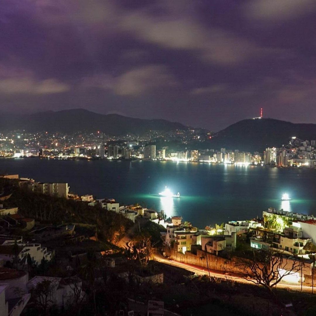 Comenzó el restablecimiento de luz en Acapulco